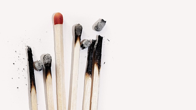 Burnout Profissional e Gestão Financeira: Custos Ocultos e Planejamento de Afastamento